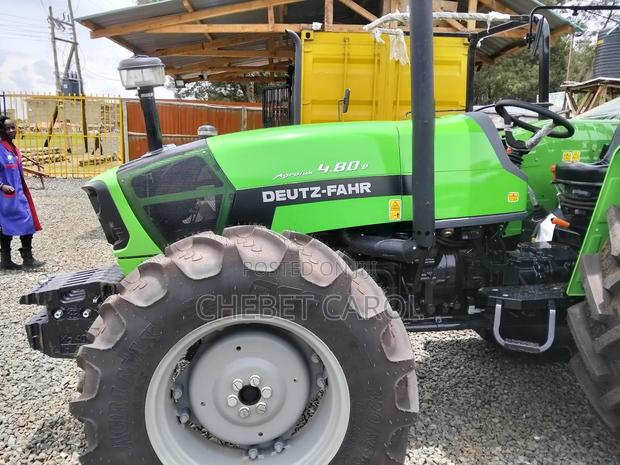 Same/Mahindra Tractors - main view