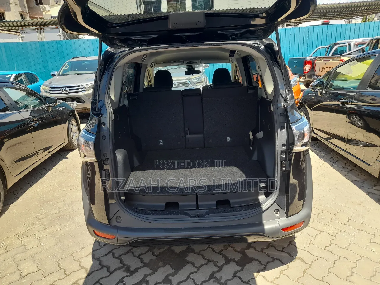 Toyota Sienta 2018 Black
