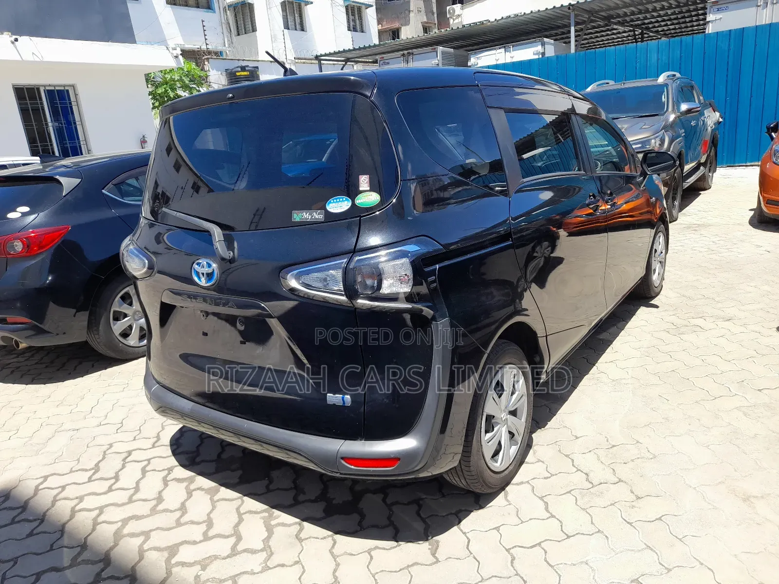 Toyota Sienta 2018 Black