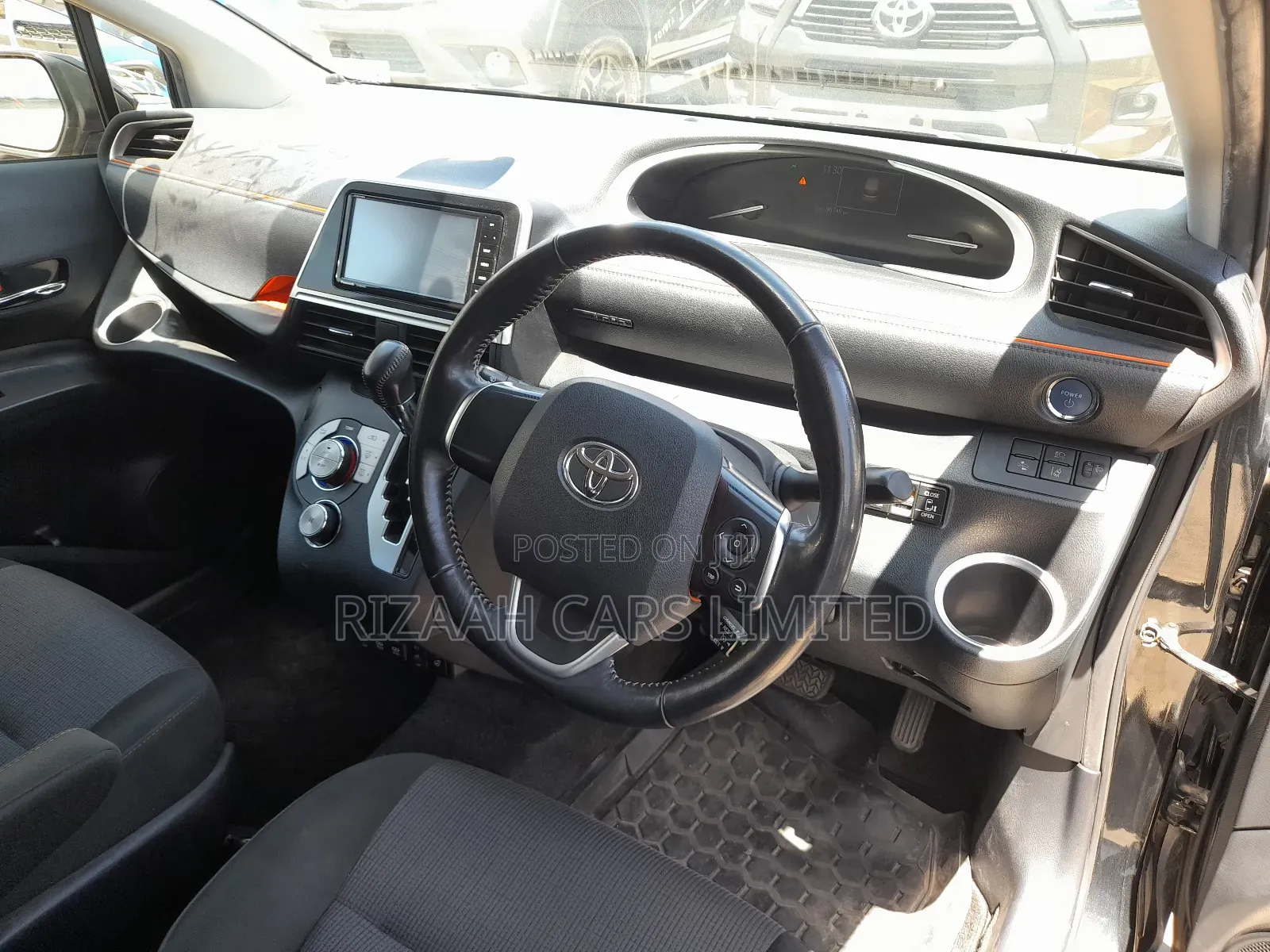 Toyota Sienta 2018 Black
