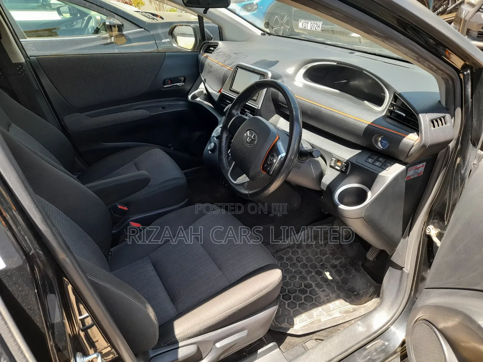 Toyota Sienta 2018 Black