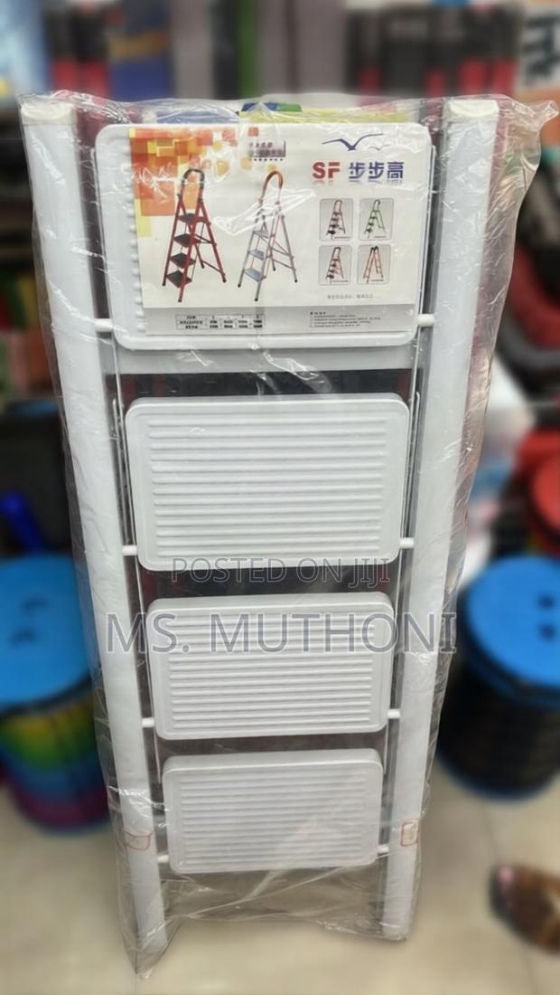 High Quality Strong Foldable 4 Step Ladder