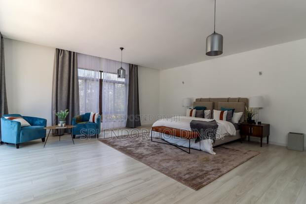 5bdrm Villa in Hardy for sale - thumbnail 8