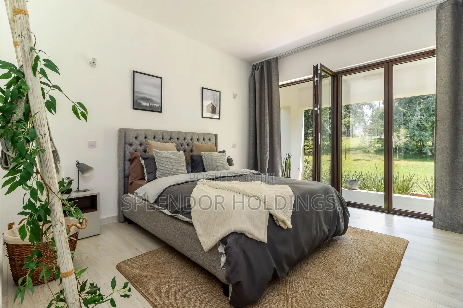 5bdrm Villa in Hardy for sale