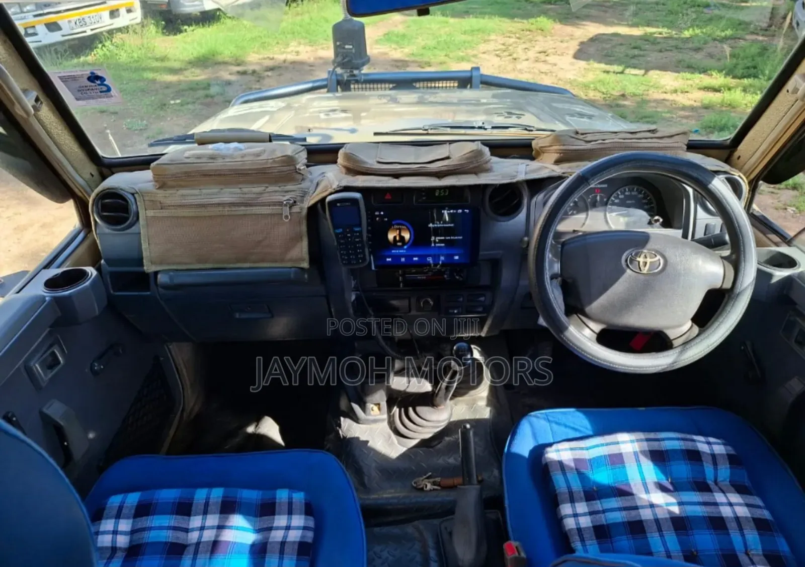 Toyota Land Cruiser 2014 Gold