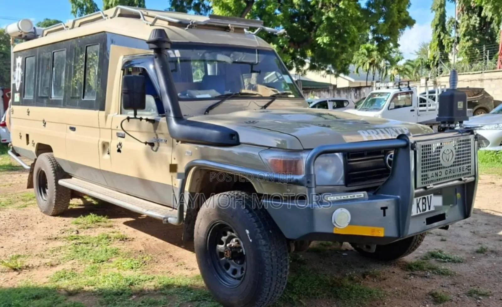 Toyota Land Cruiser 2014 Gold