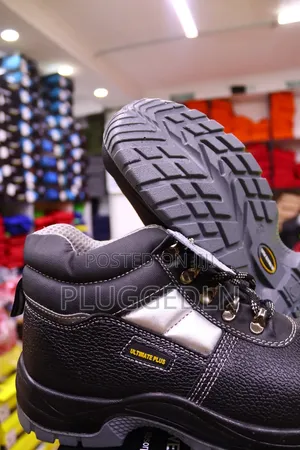 Ultimate Plus Leather Safety Boots