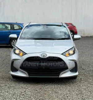 Toyota Yaris 2020 Silver