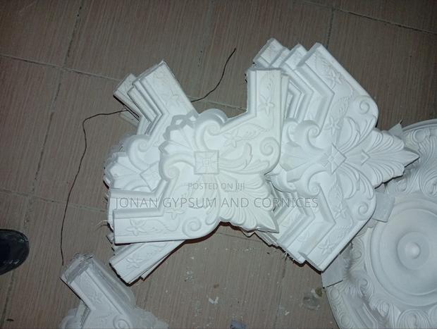 Corners Moulding