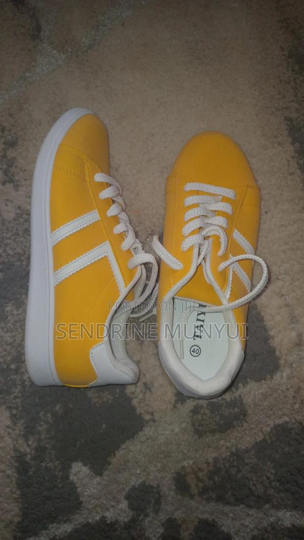 Selling Quality Shoes - thumbnail 3
