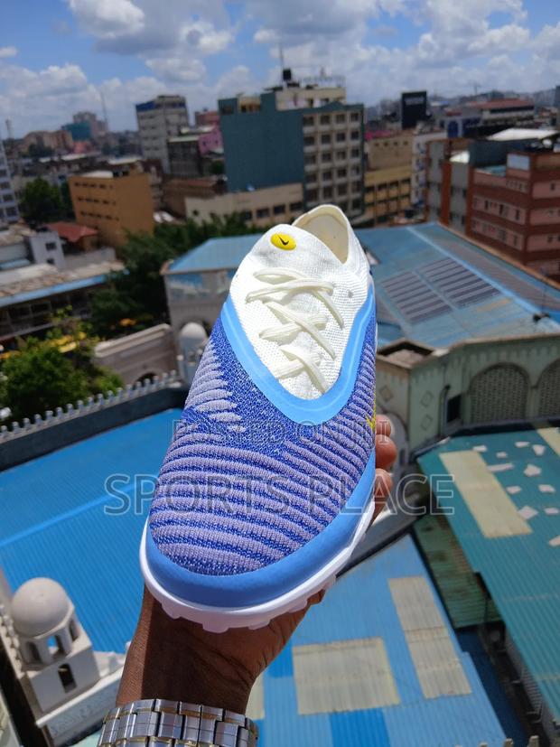 Phantom 6 Low Cut Artificial Grass Tf Soccer Boots - thumbnail 3