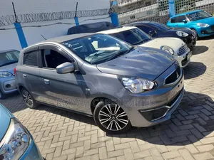 Mitsubishi Mirage ES 2019 Gray