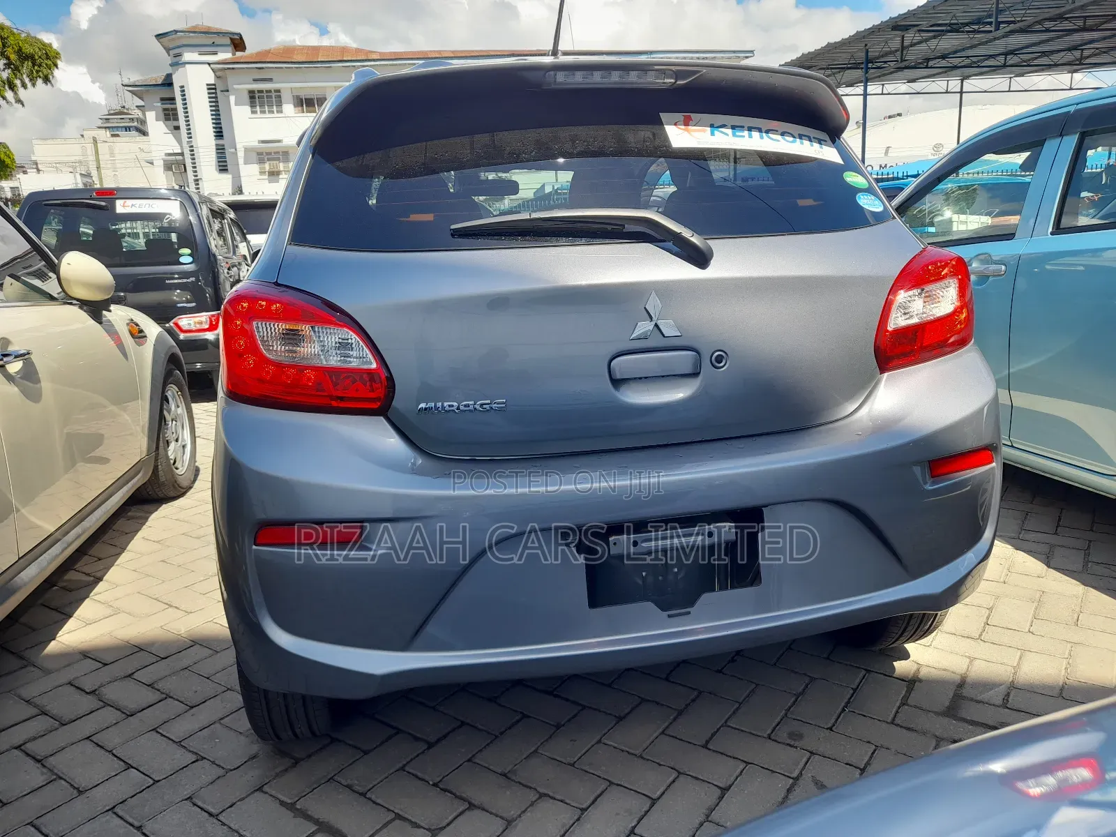 Mitsubishi Mirage ES 2019 Gray