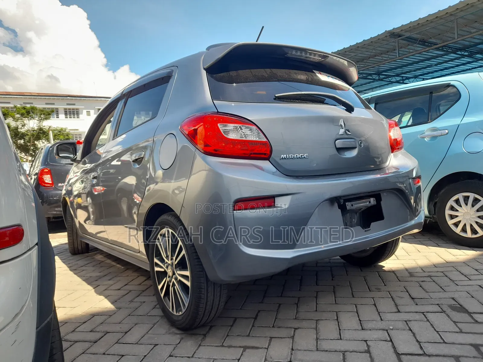 Mitsubishi Mirage ES 2019 Gray