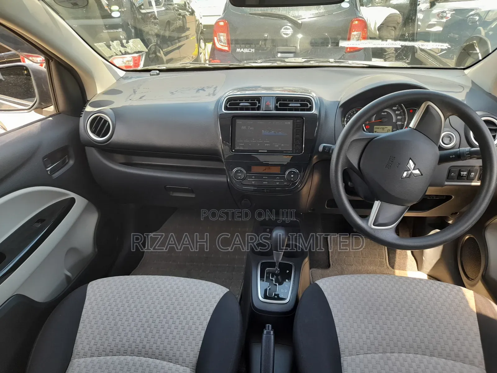 Mitsubishi Mirage ES 2019 Gray