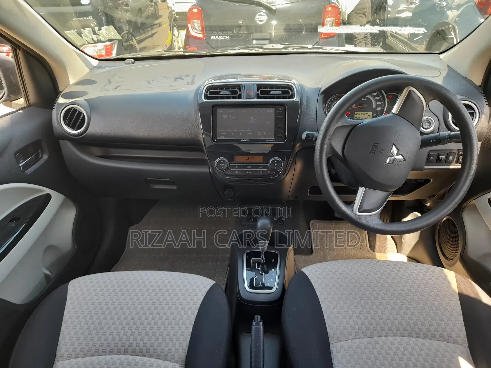 Mitsubishi Mirage ES 2019 Gray