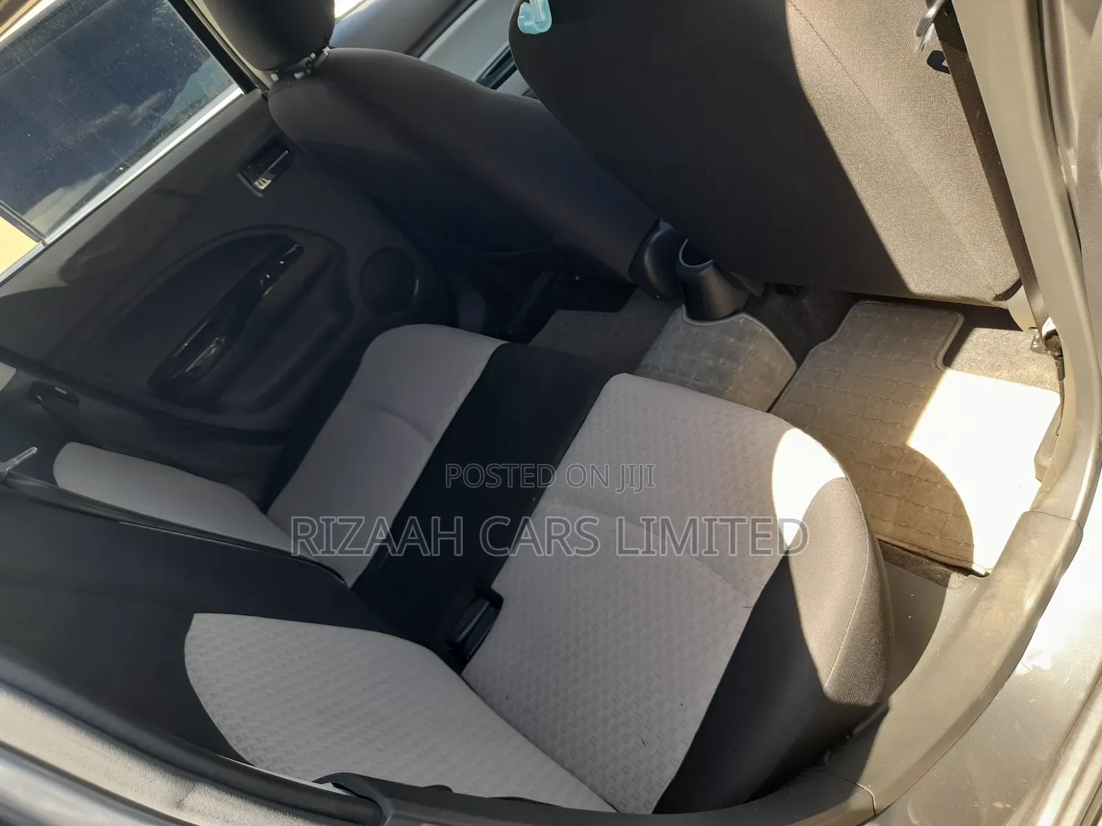 Mitsubishi Mirage ES 2019 Gray