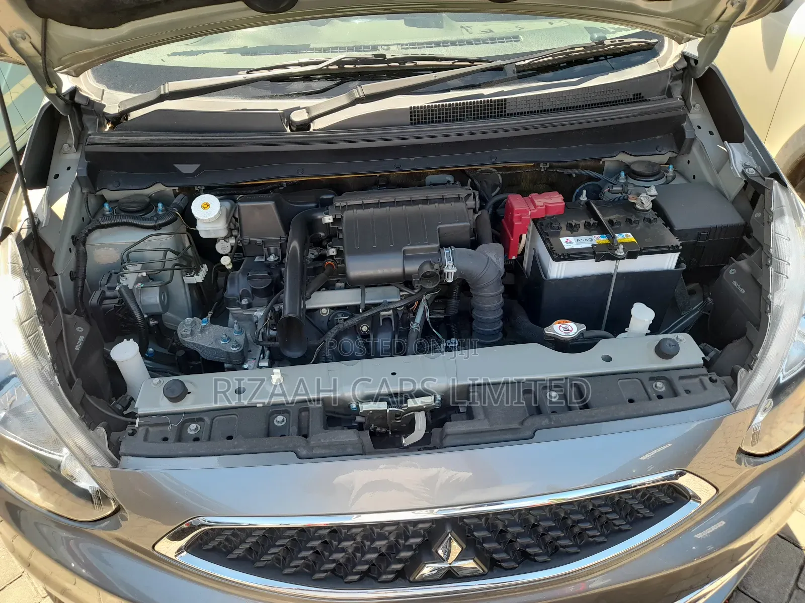 Mitsubishi Mirage ES 2019 Gray
