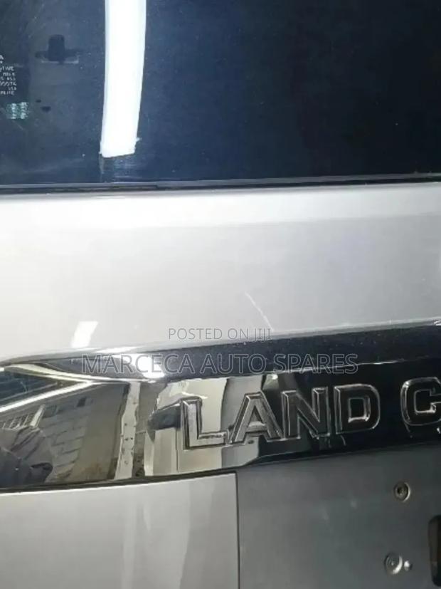 Boot/Tailgate Prado 2018