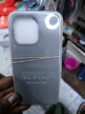 Elmo Liquid Silicone iPhone 13 Pro Case With Cloth Lining -Gray - thumbnail 2
