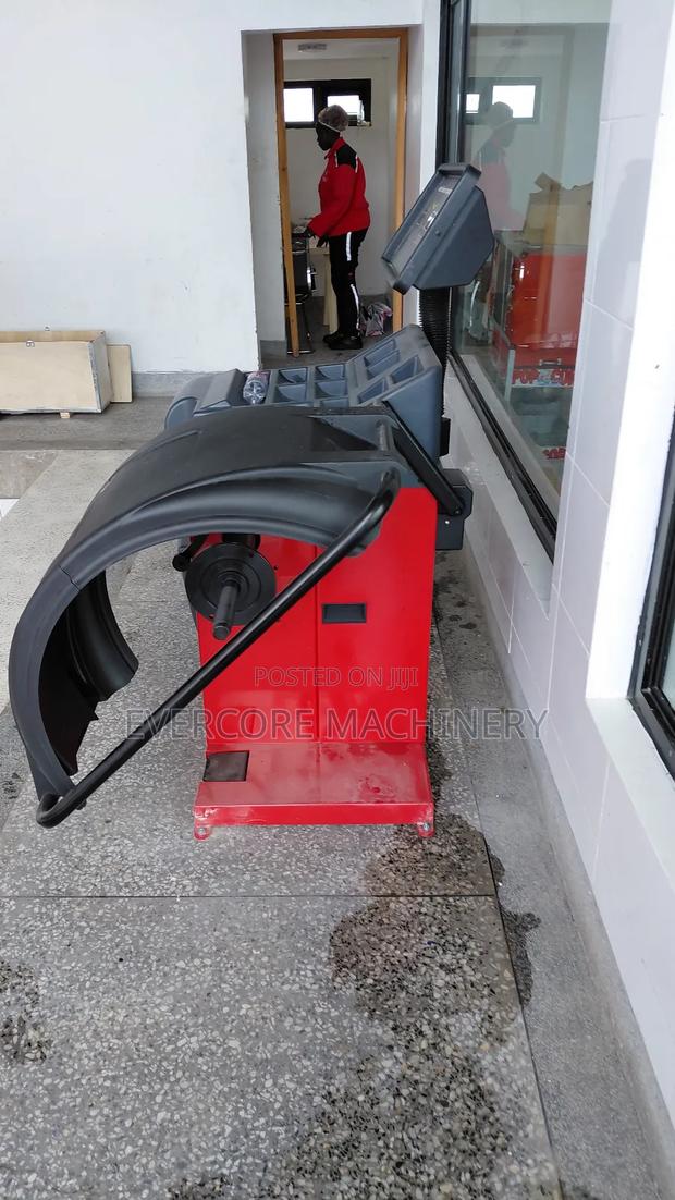 Computer Type Wheel Tyre Balancer Machine Electric Single Phase. - thumbnail 4