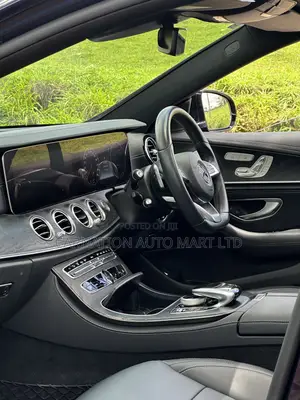 Mercedes-Benz E250 2018 Blue