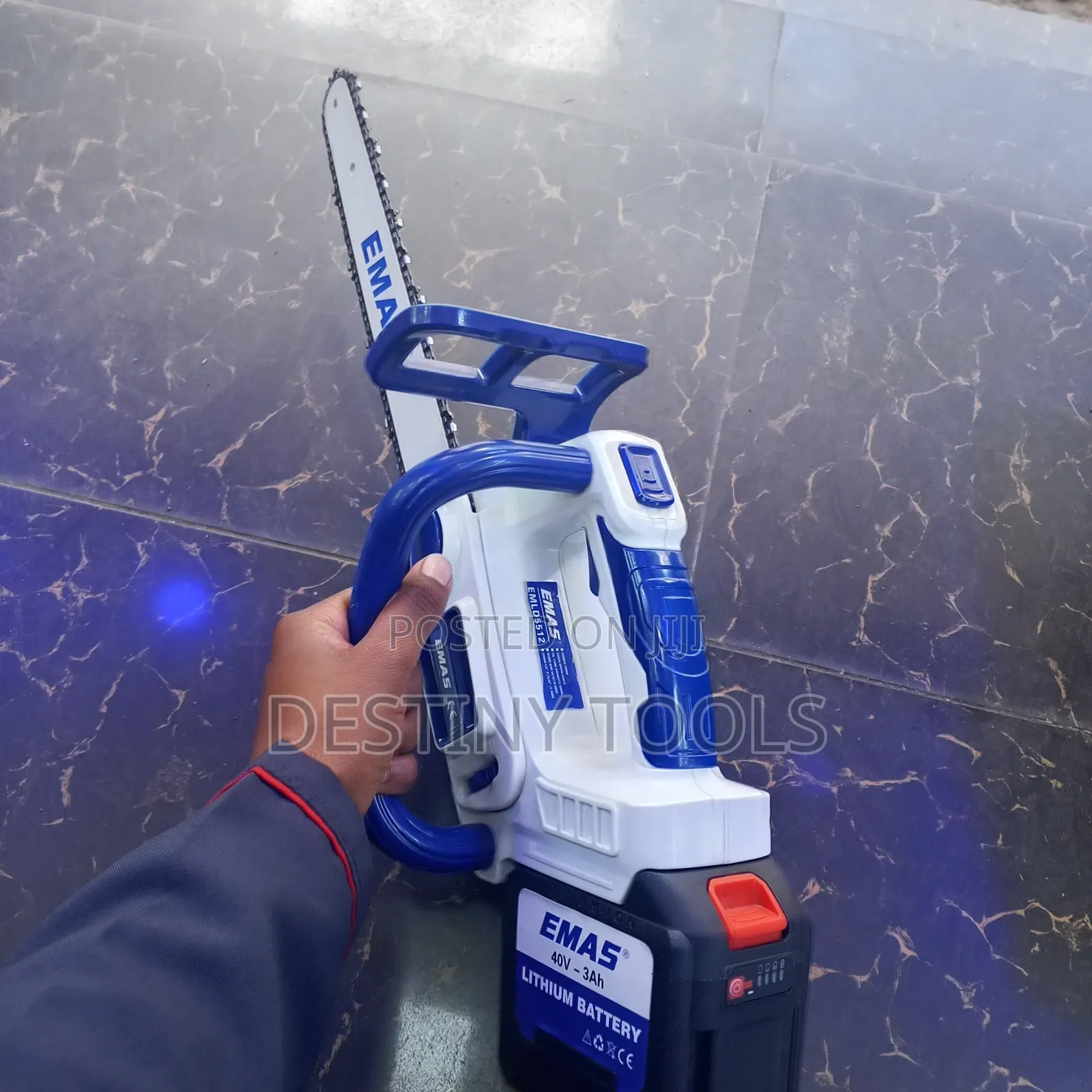 Cordless Chainsaw 12 "