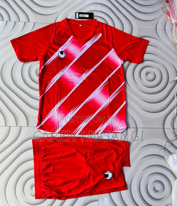 Complete Sports Outfit – Simple, Smart, and Durable