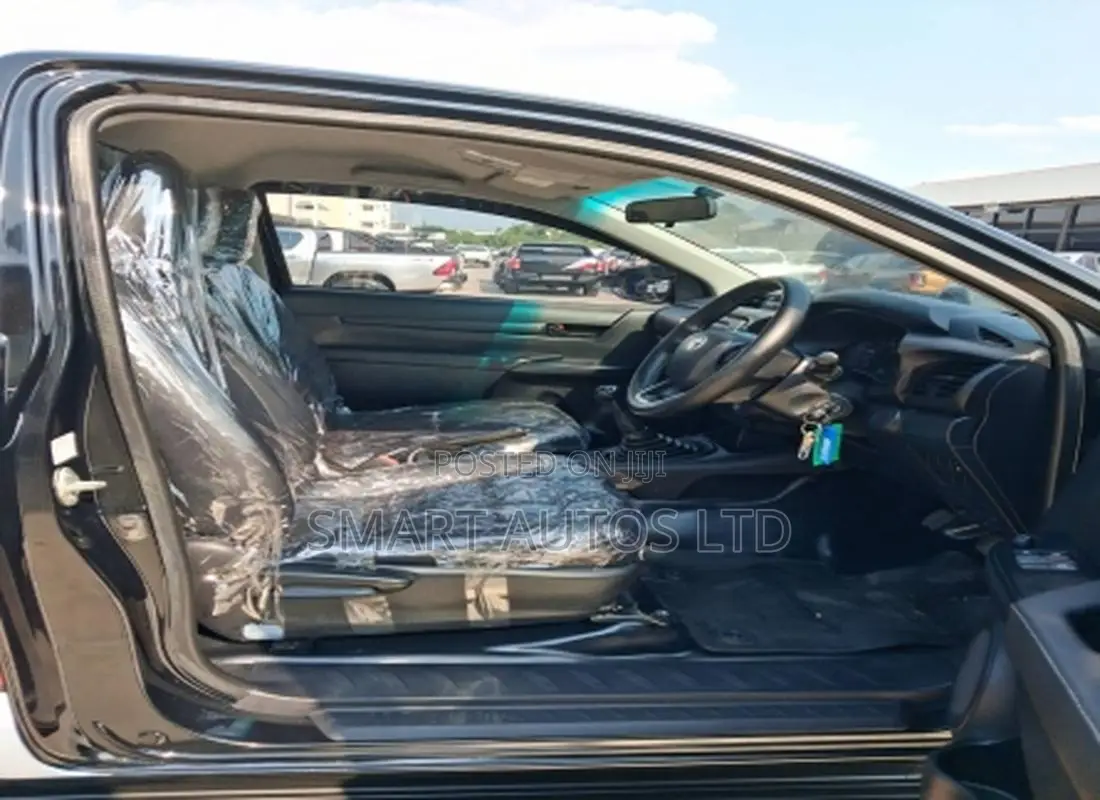 Toyota Hilux 2019 Black