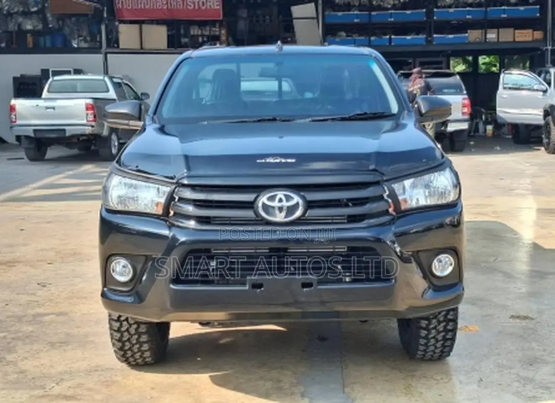 Toyota Hilux 2019 Black