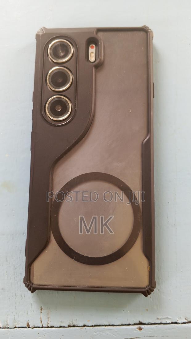 Tecno Camon 40 256 GB Silver - thumbnail 2