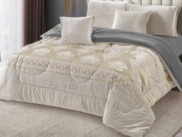 Silk Duvet Luxury Silky Warm 6×7 Duvet Set – 6 Pieces of Pure Comfort
