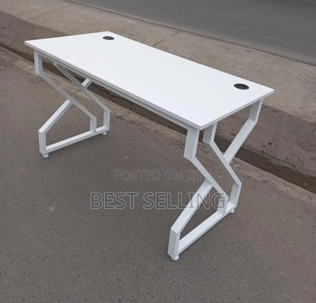 All White 2 Grommets Design Metallic Stand Table