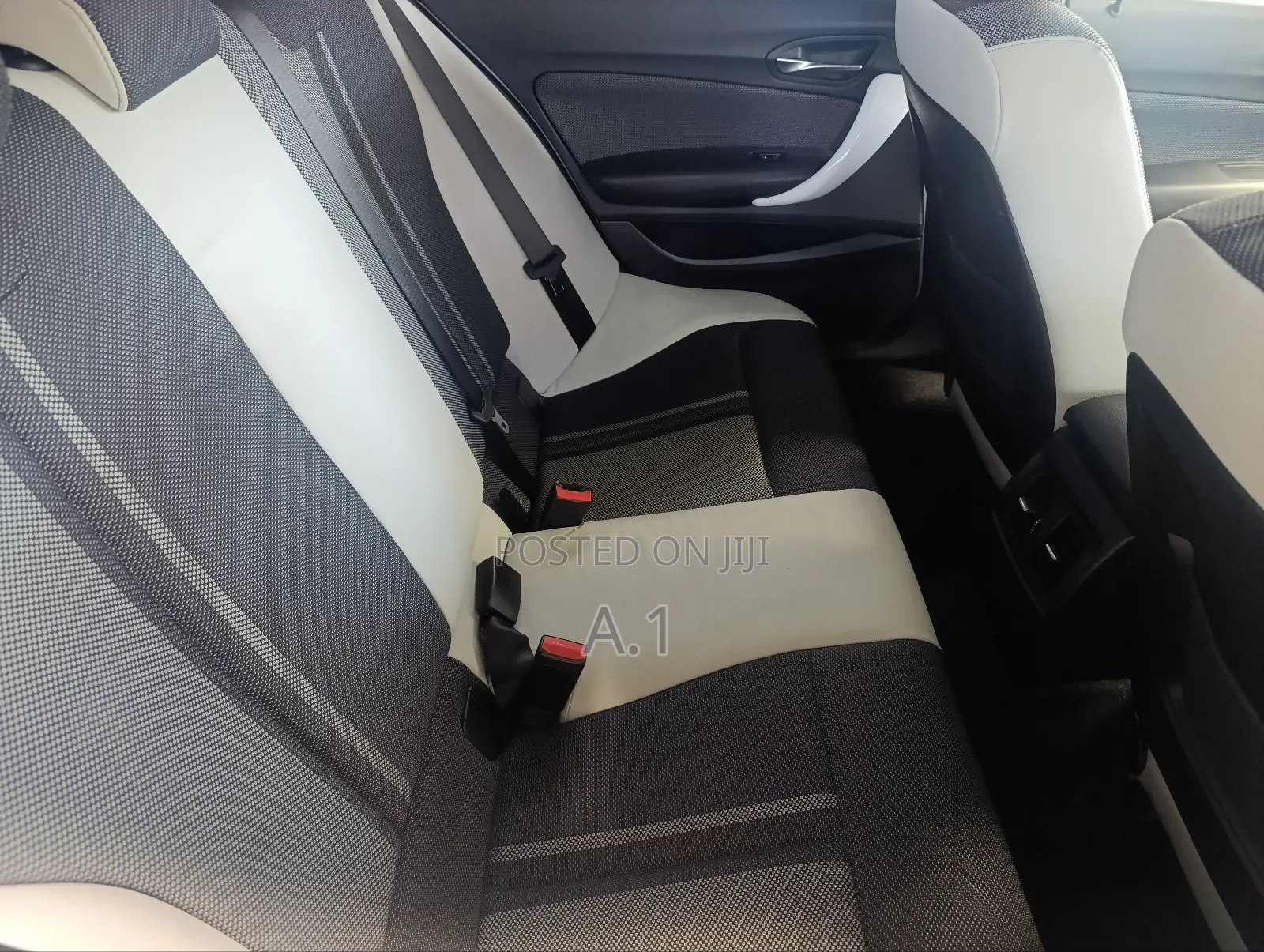BMW 118i 2019 White