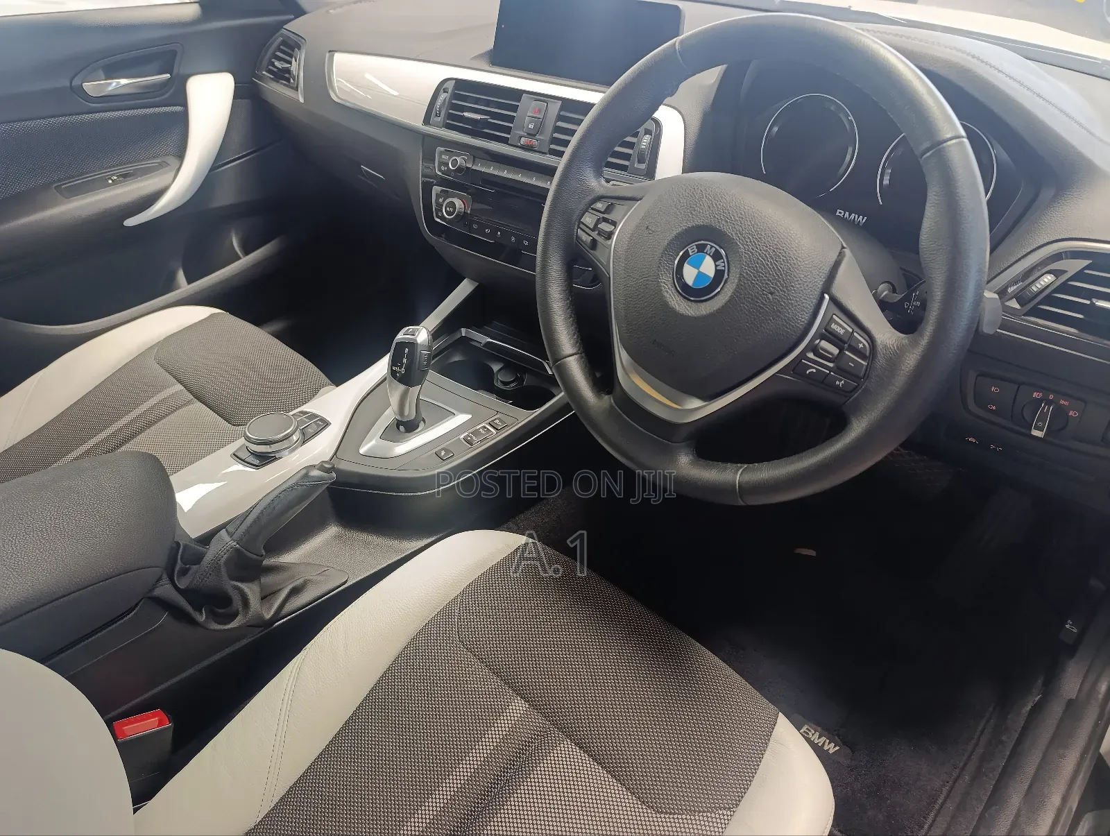 BMW 118i 2019 White