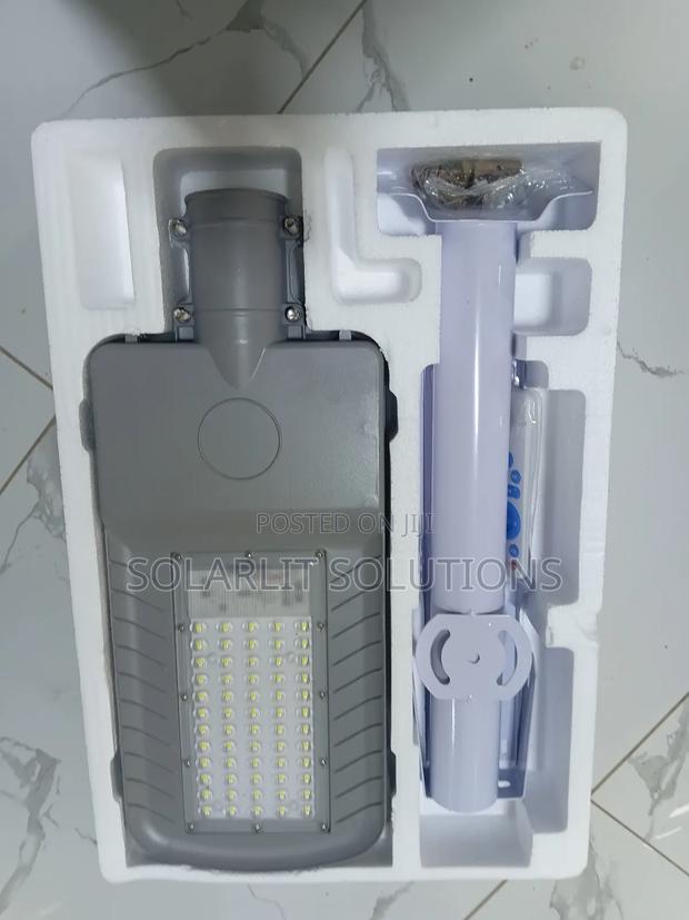 200w Solar Streetlight - thumbnail 2