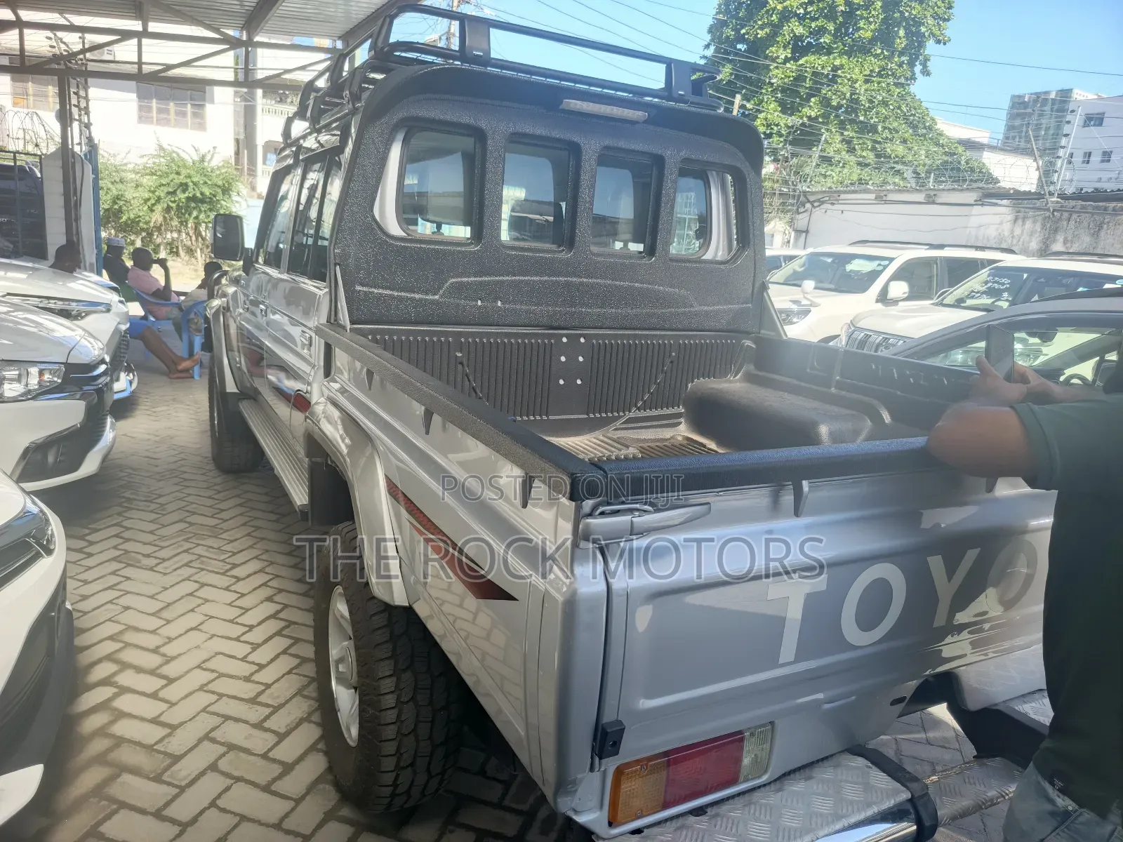 Toyota Hilux 2018 White
