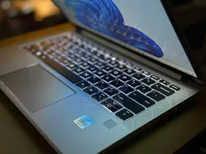 New Laptop HP EliteBook 840 G7 8GB Intel Core i7 SSD 512GB