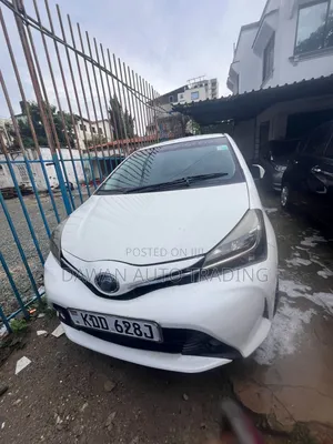 Toyota Vitz 2015 White