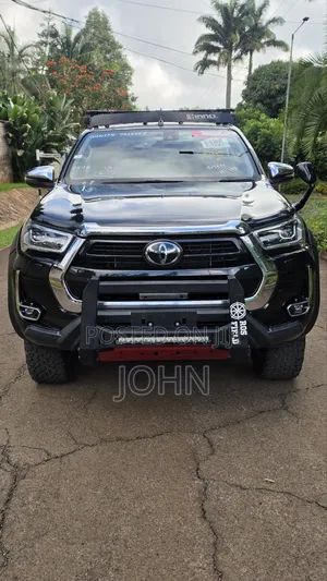 Toyota Hilux Revo Double Cab Deisel 2.4 AWD 2021 Black