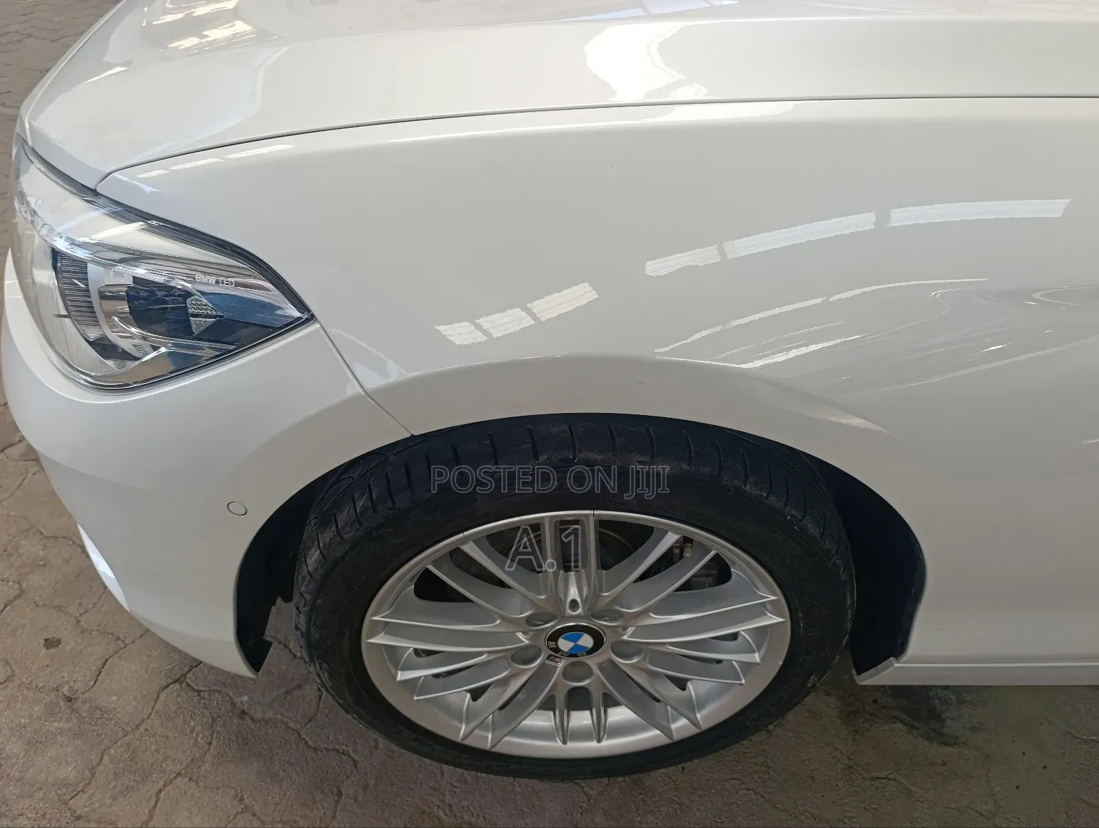 BMW 118i 2019 Pearl