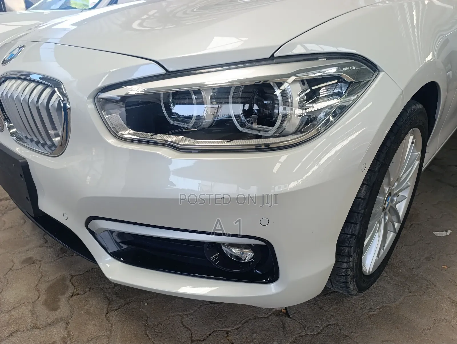 BMW 118i 2019 Pearl
