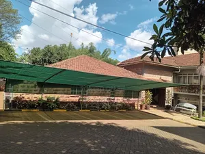 Four Bedroom Bungalow for Commercial Use to Let in Westlands