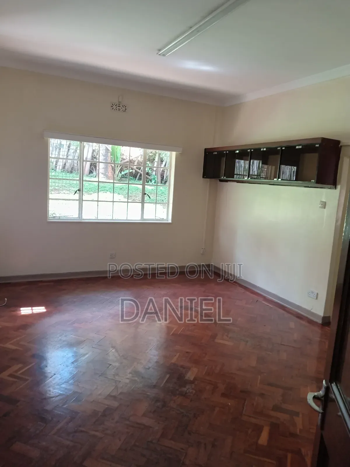 Four Bedroom Bungalow for Commercial Use to Let in Westlands