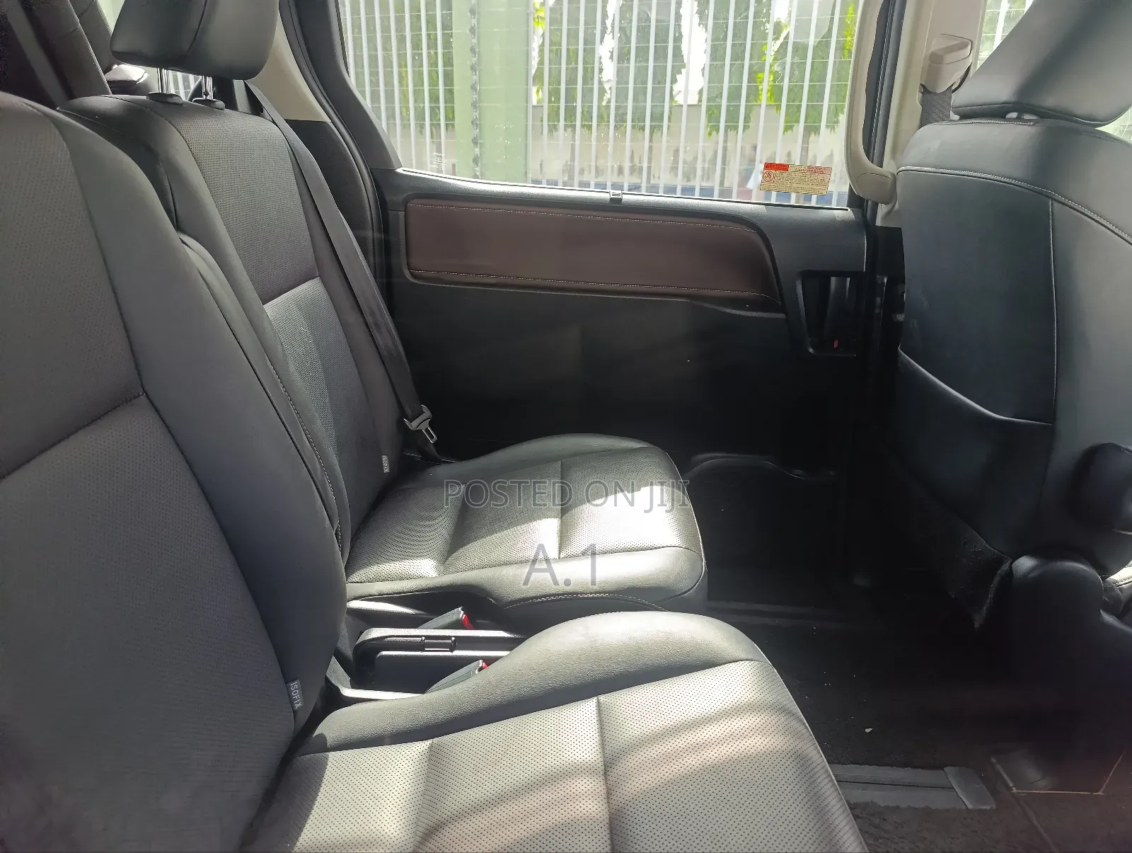 Toyota Esquire 2018 Matt Black