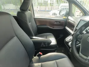 Toyota Esquire 2018 Matt Black