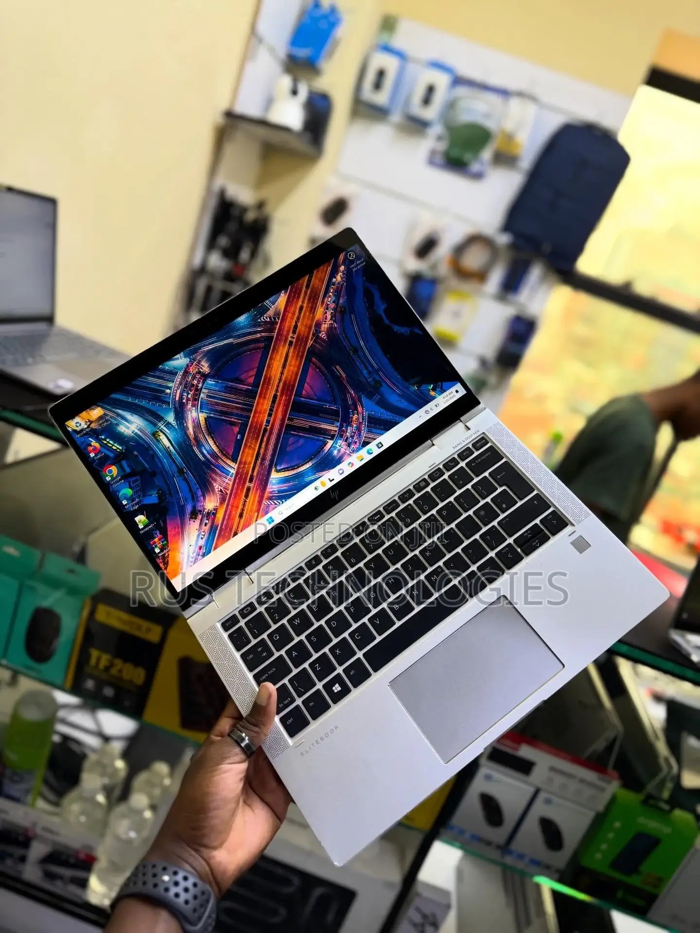 Laptop HP EliteBook 1030 16GB Intel Core i7 SSD 512GB