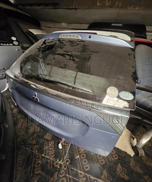 Outlander Boot 2013-2015 - main view