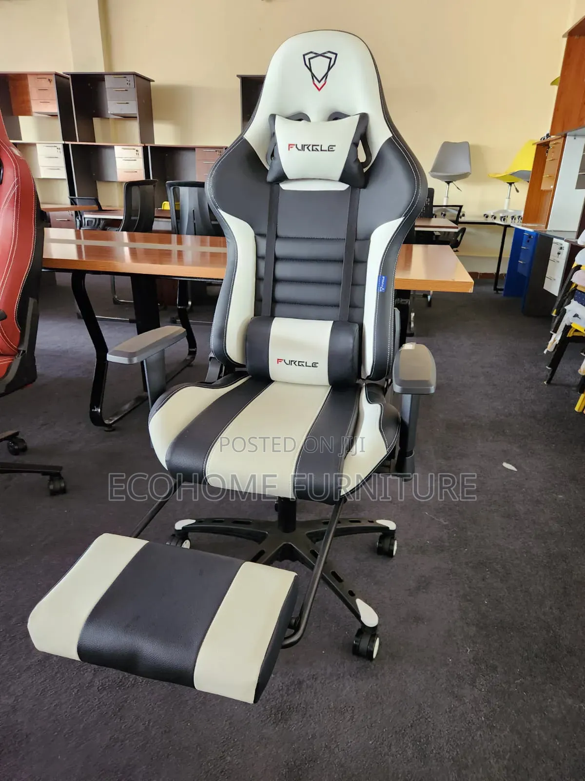White Black Gaming Chair With Footrest