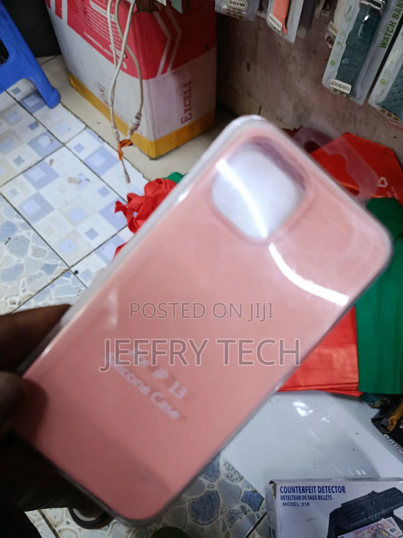 Veningo iPhone 13 Liquid Silicone Case With Cloth Lining -Pink